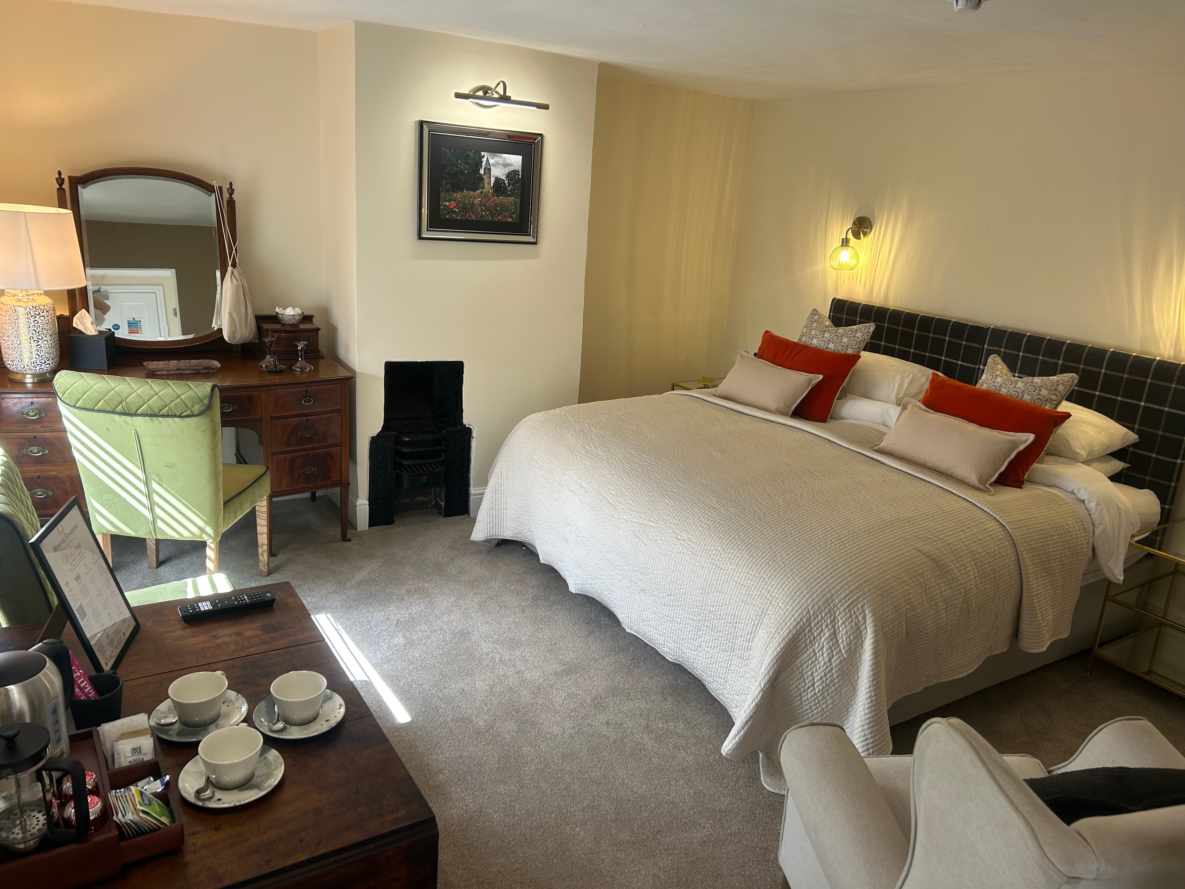 Library Suite bedroom at Minster Chambers Townhouse Suites